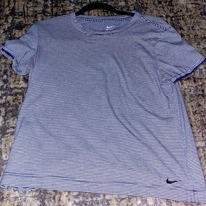 NIKE STRIPPED TEE
